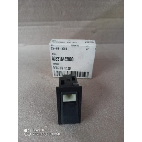 PRZEŁĄCZNIK SIŁOWNIKA PODNOSZENIA HEDERA 321848200